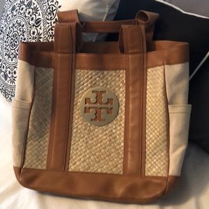 Straw tote